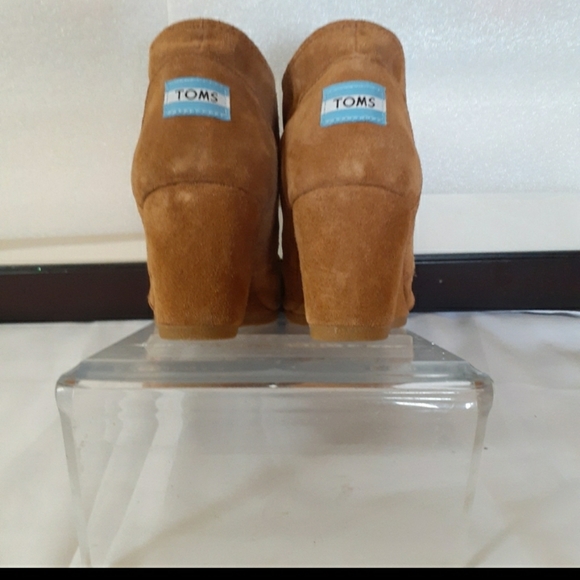 Like New Toms Suede Leather Wedge Ankle Booties - Picture 4 of 5